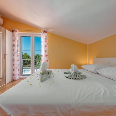 Sami Zadarvillas Vila Pristeg