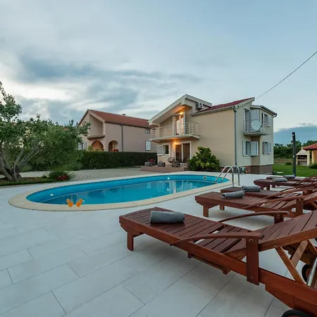 Sami Zadarvillas Vila