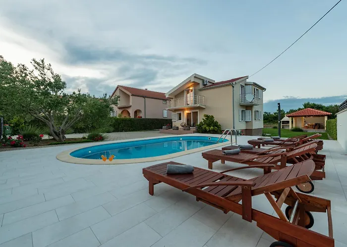 Sami Zadarvillas Villa