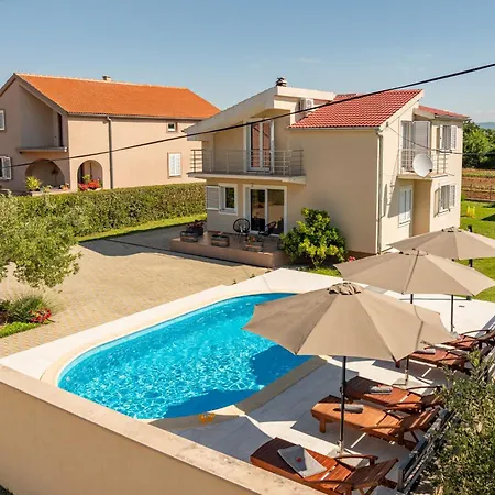 Sami Zadarvillas