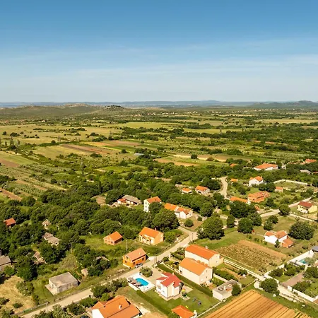 וילה Sami Zadarvillas