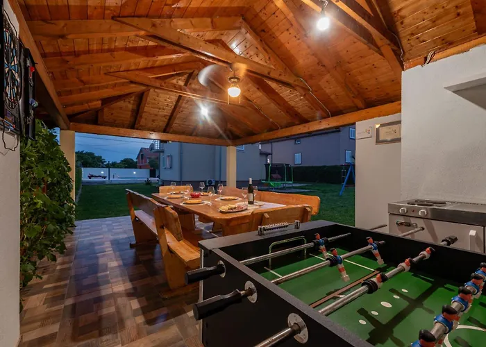 Sami Zadarvillas Vila Pristeg